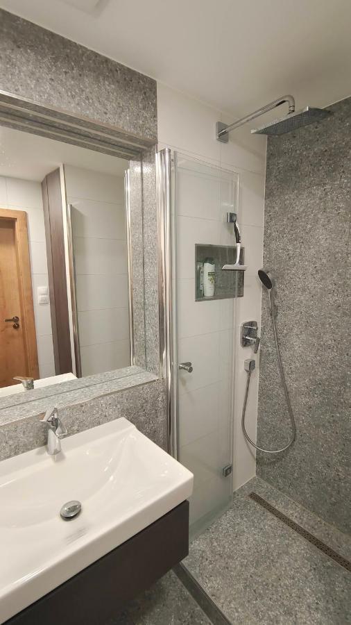 Stellaria Apartment Poprad Eksteriør billede
